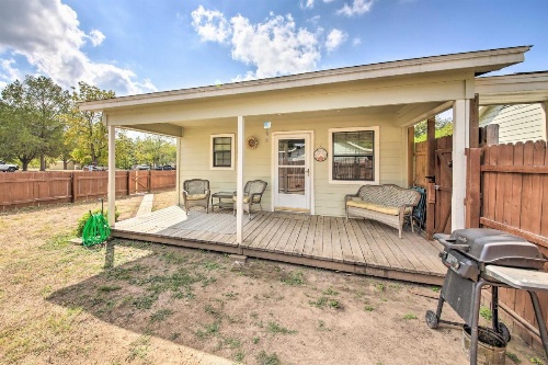 Canyon Lake Cottage with BBQ 1 Mi to Guadalupe River! image 13