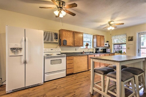 Canyon Lake Cottage with BBQ 1 Mi to Guadalupe River! image 14