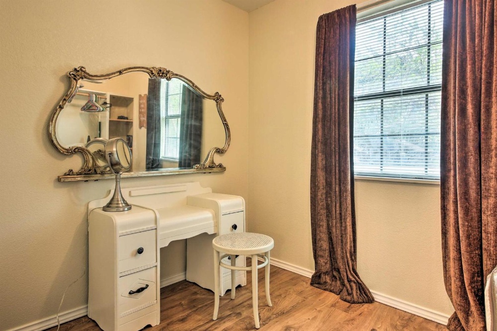 Canyon Lake Cottage with BBQ 1 Mi to Guadalupe River! Main image
