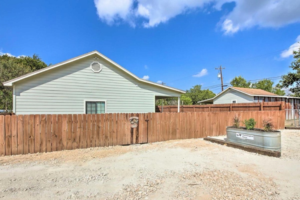 Canyon Lake Cottage with BBQ 1 Mi to Guadalupe River! Image 20
