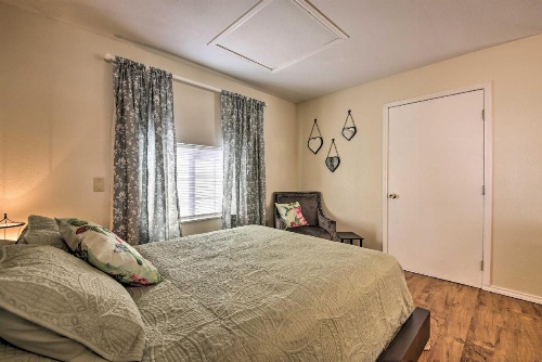 Canyon Lake Cottage with BBQ 1 Mi to Guadalupe River! image 21